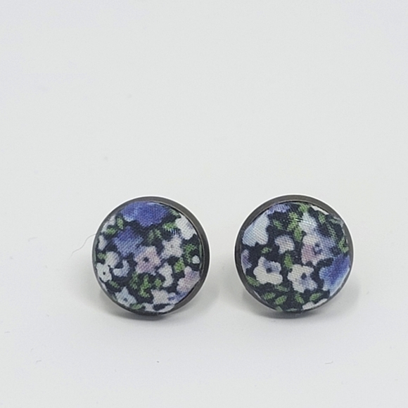 New Handmade | Upcycled Blue Green Floral Print Button Stud Earrings - Picture 1 of 4
